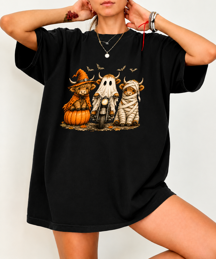 Halloween Highland Cow, Spooky Highlander Cow Fall T-Shirt-SYNP